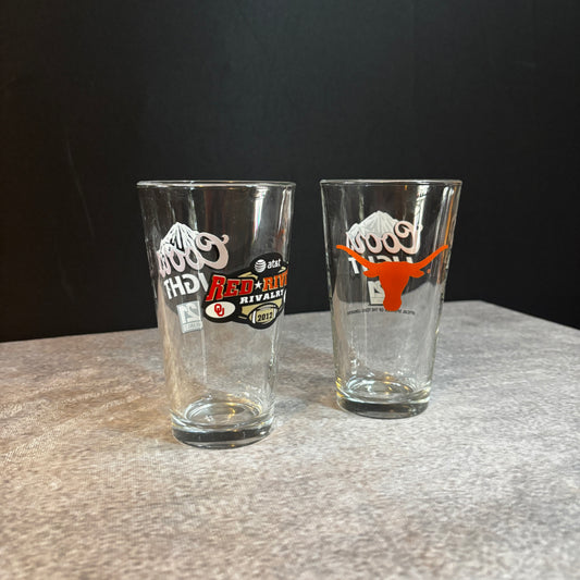 2012 red river shootout and Texas Longhorns Coors light beer glasses