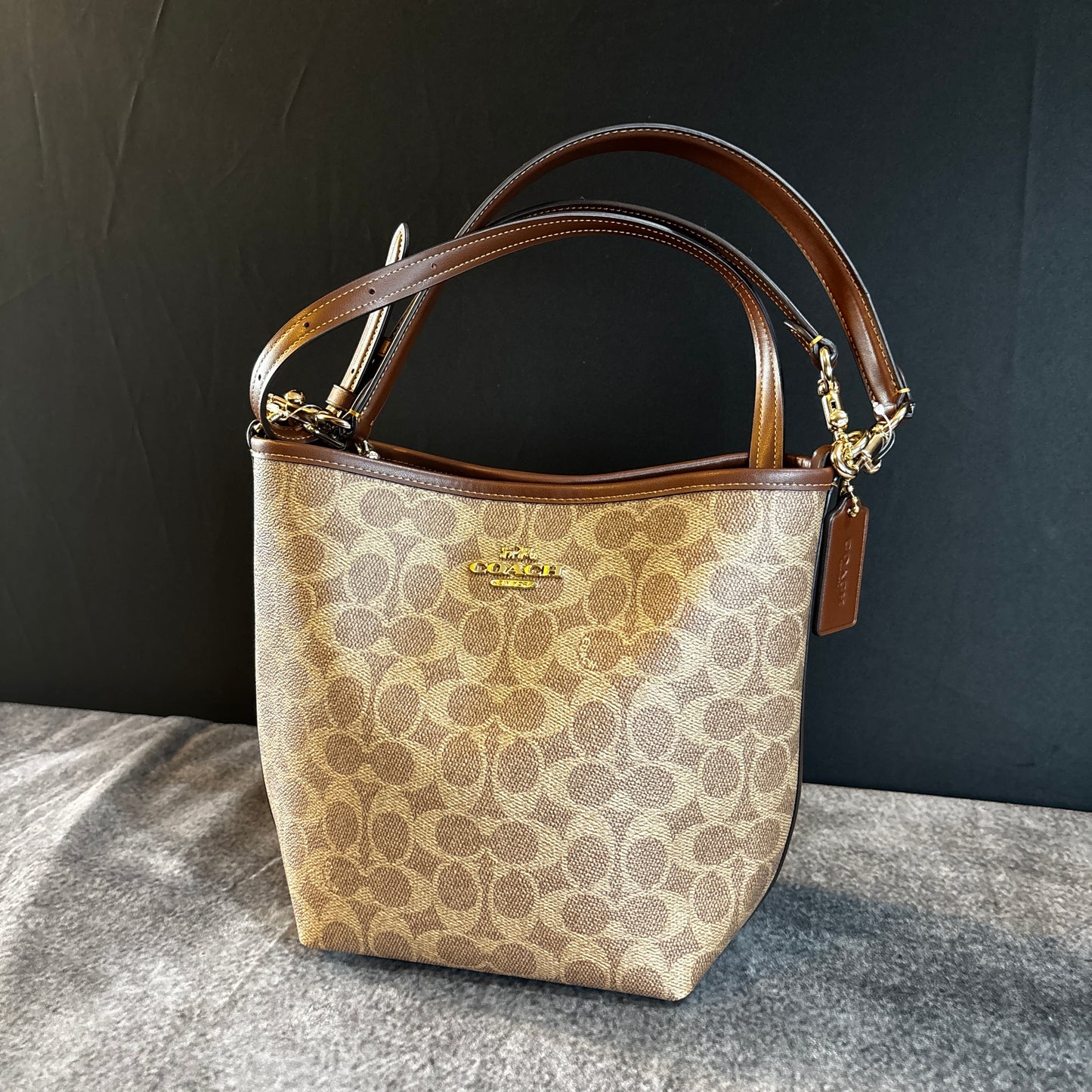 NWT Coach City Bucket Bag In Signature Canvas/In Double Face Leather CT800