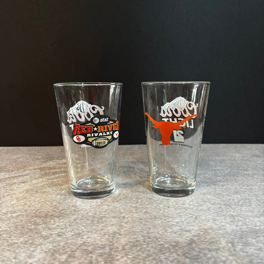 2012 red river shootout and Texas Longhorns Coors light beer glasses